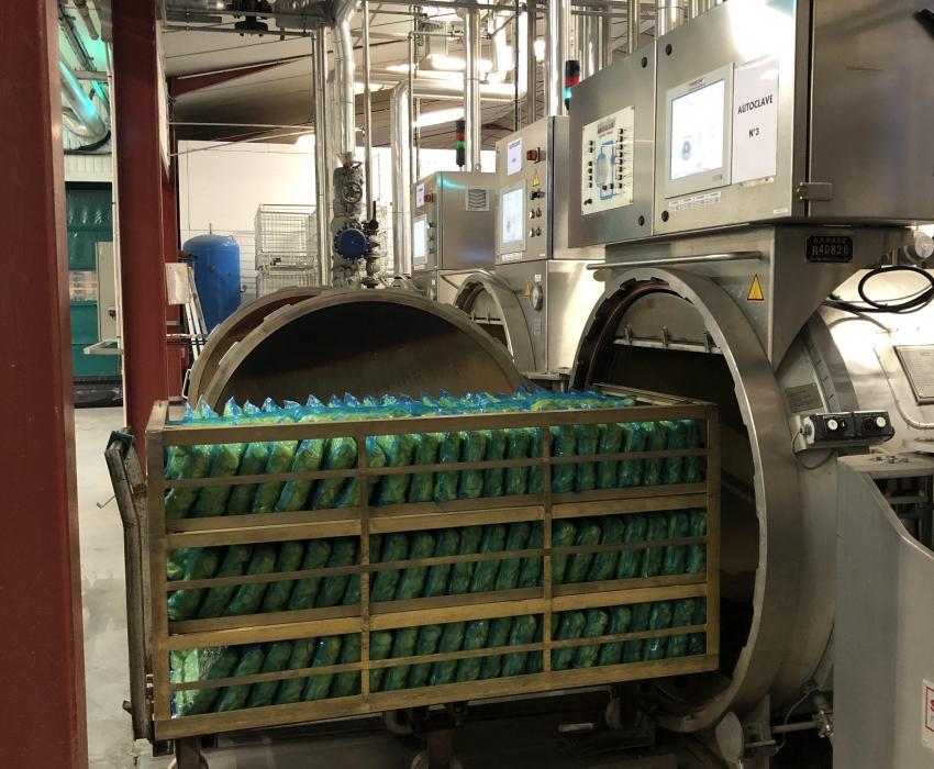 Préparation à la stérilisation ou pasteurisation sous-vide